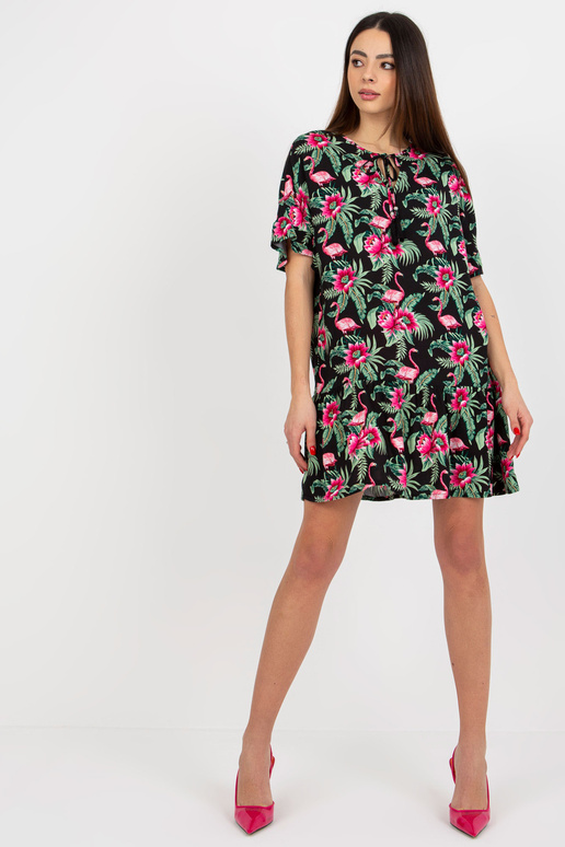 Kleita ar vasaras apdruku un mezglotu...