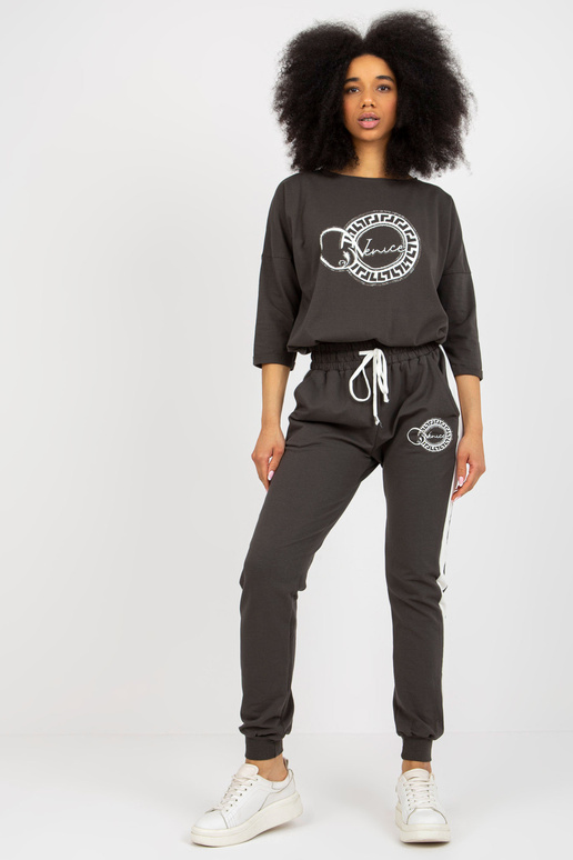 Khaki krāsas sieviešu sporta tērpa...