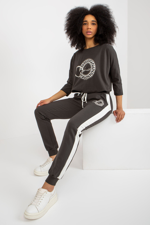 Khaki krāsas sieviešu sporta tērpa...