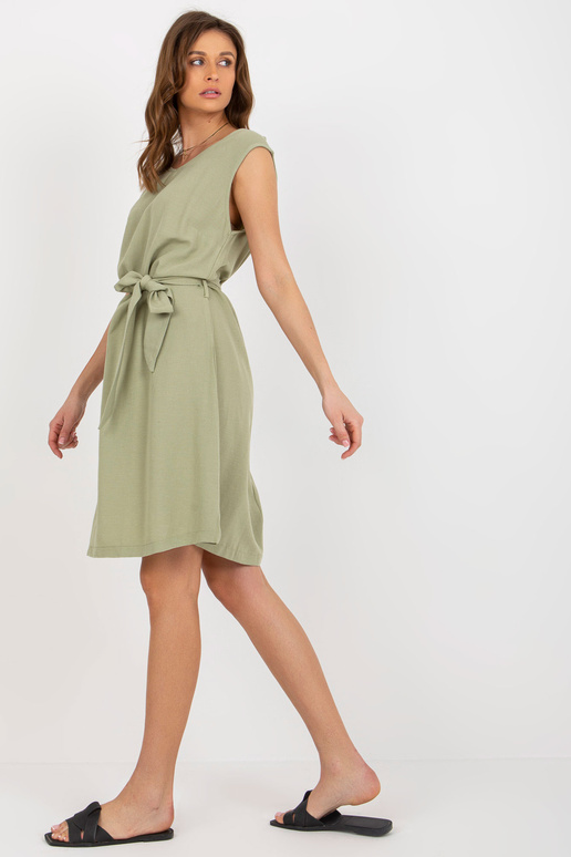 Gaiši zaļa vasaras kleita bez...