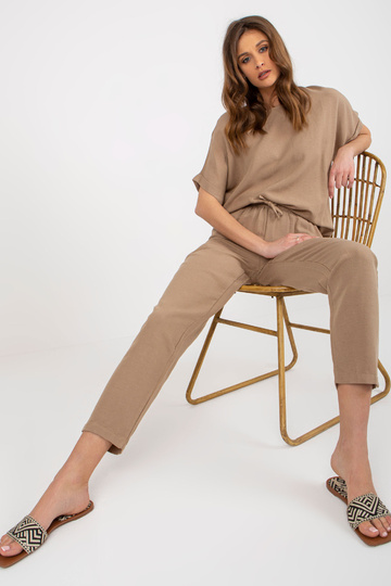 Tumši bēšs vasaras...