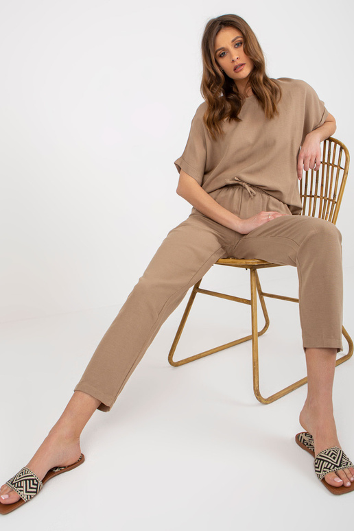 Tumši bēšs vasaras komplekts ar... Tumši bēšs vasaras komplekts ar...