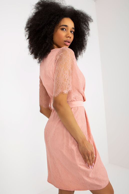 Netīri rozā ietīšanas kokteiļkleita...