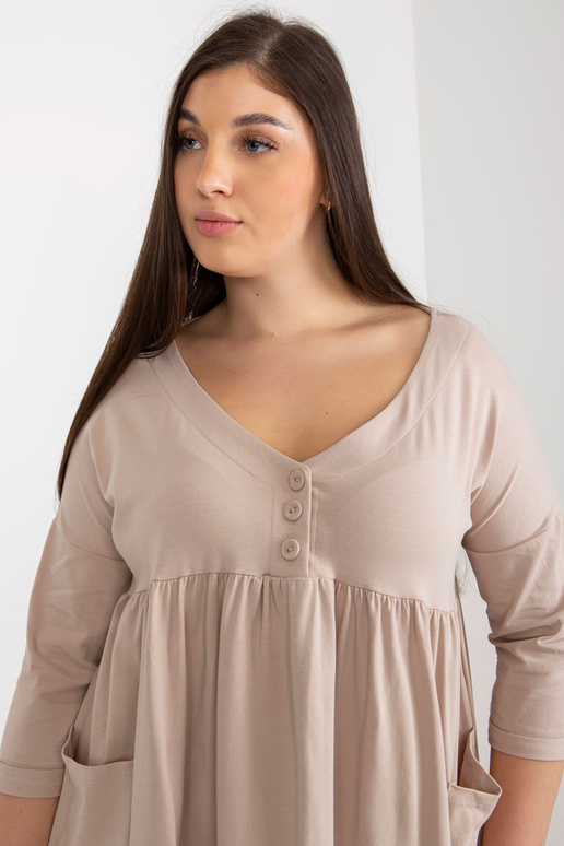 Bēša sporta kreklkleita liela izmēra...