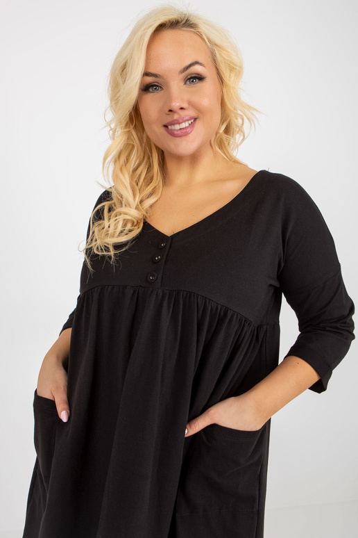 Melna, liela izmēra liela izmēra...