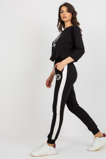 Melns sieviešu sporta tērpa... 2