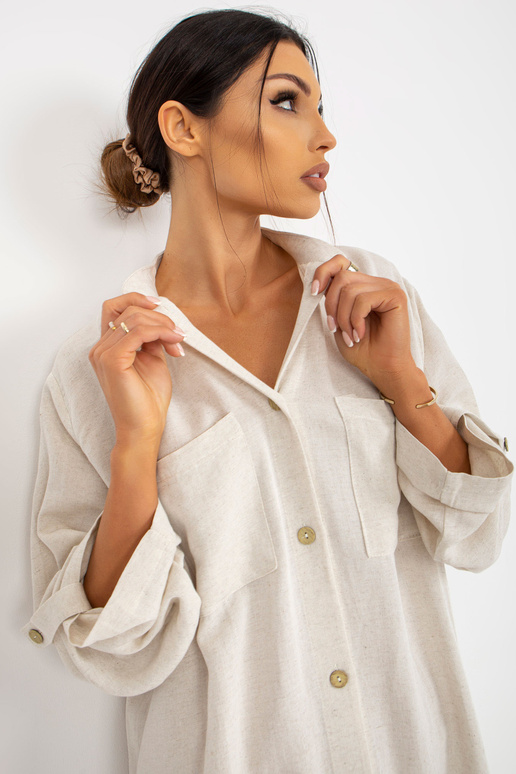 Gaiši bēša kleita ar stāvapkakli OCH...