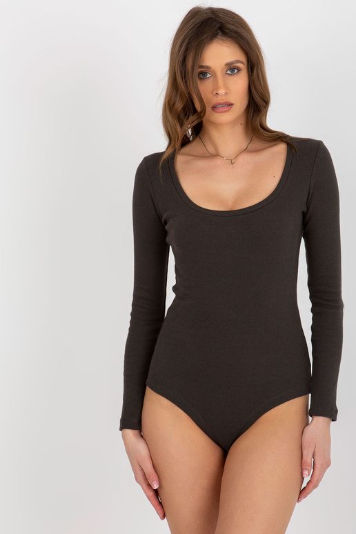 Haki krāsas rievotu pamatbodi ar...