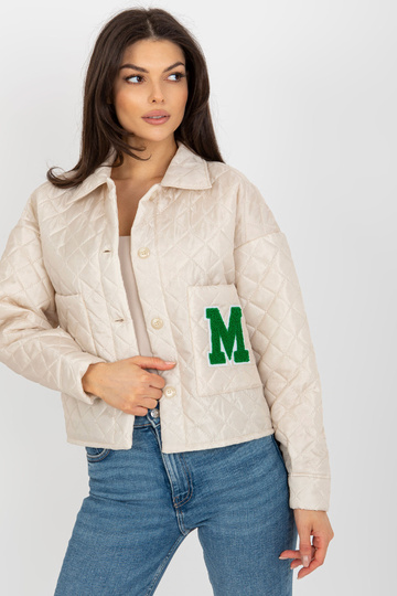 Gaiši bēša pārejas stepēta...