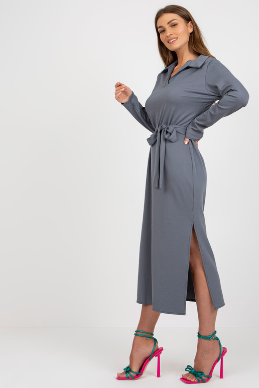 Pelēka rievota kleita ar apkakli un V...