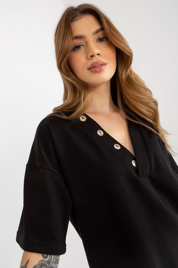 Melns sporta krekla vasaras...