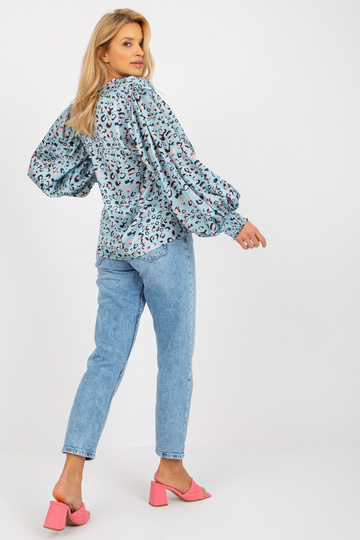 Zils un melns leopterna...