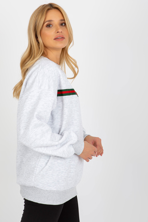 Gaiši pelēks džemperis sievietēm...