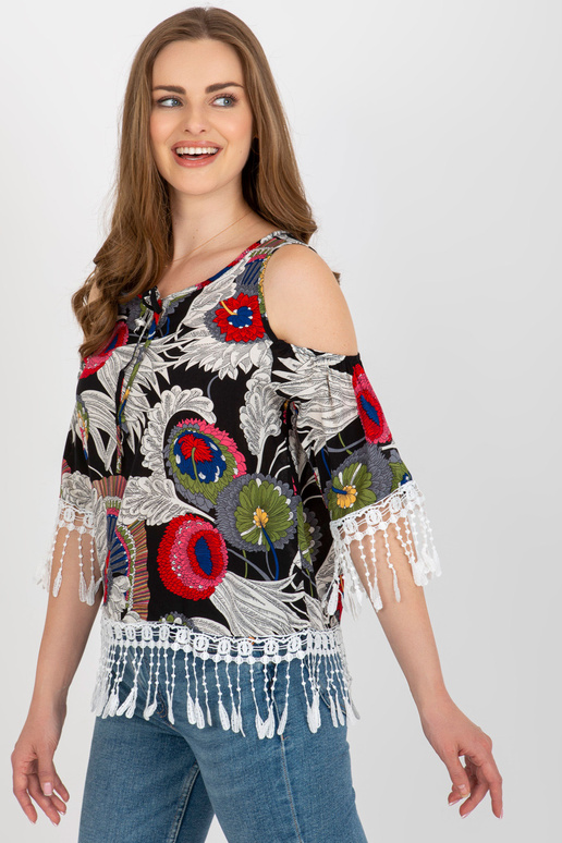 Melna blūze ar apdruku un pleciem Melna blūze ar apdruku un pleciem