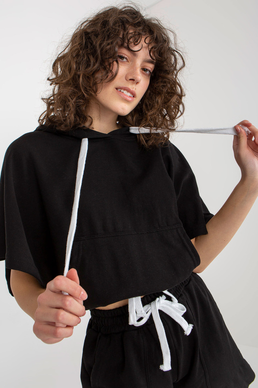 Melns vasaras sporta kreklu komplekts...