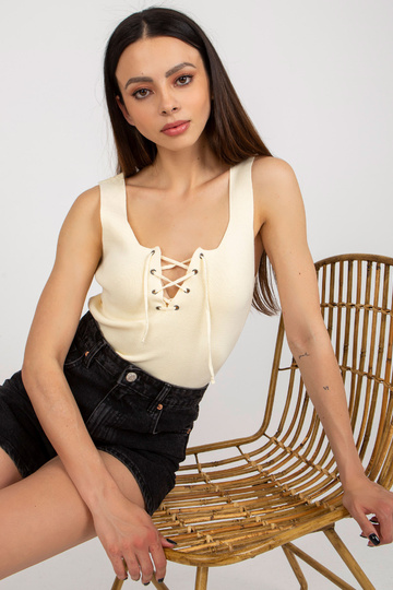 Tops-BA-TP-2304.42-gaiši bēšs