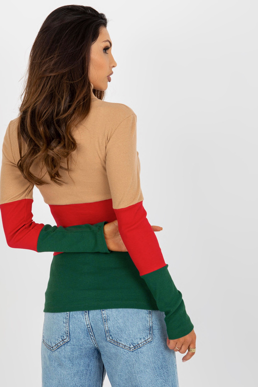 Gaiši kamieļu tumši zaļi rievoti... Gaiši kamieļu tumši zaļi rievoti...