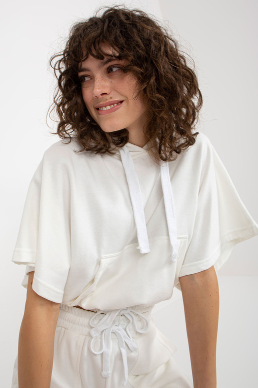 Ecru vasaras sporta kreklu komplekts...