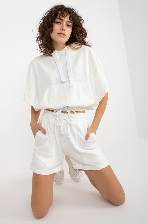 Ecru vasaras sporta kreklu komplekts...