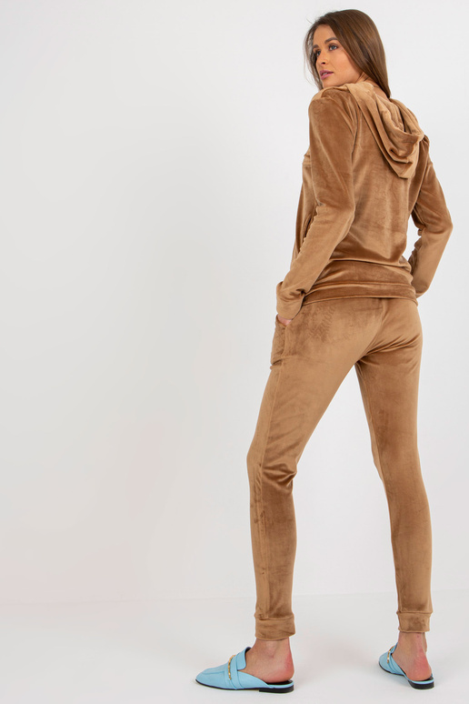 Tumšs kamieļu velūra komplekts ar...