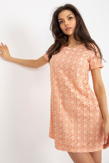 Persiku mini kokteiļkleita... 2