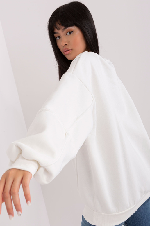 Džemperis-EM-BL-763.00P-ekru