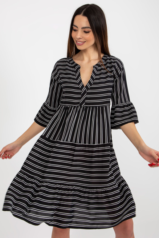 Melna brīva svītraina kleita ar...