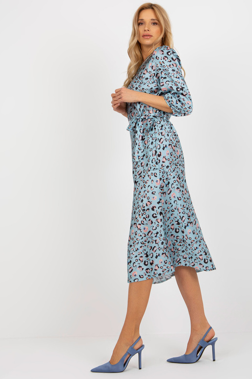 Gaiši zila leopterna kokteiļkleita ar...