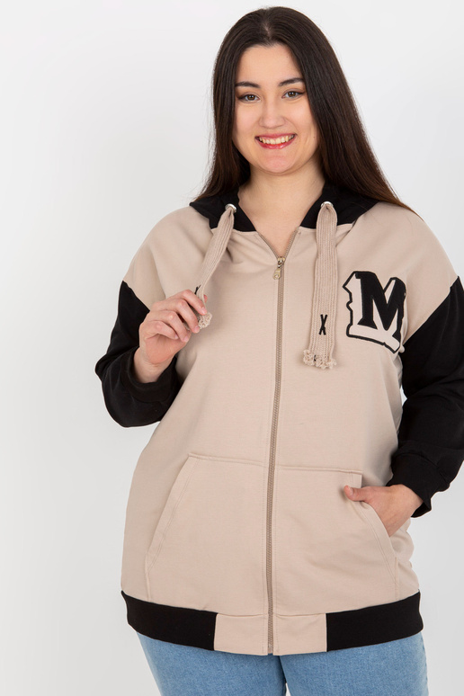 Bēša un melna liela izmēra kapuce