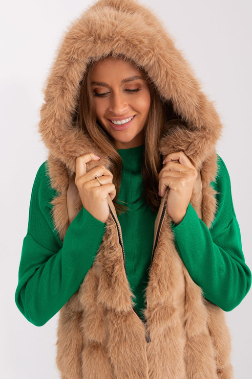 Veste-AT-KZ-2379.96P-kamielis