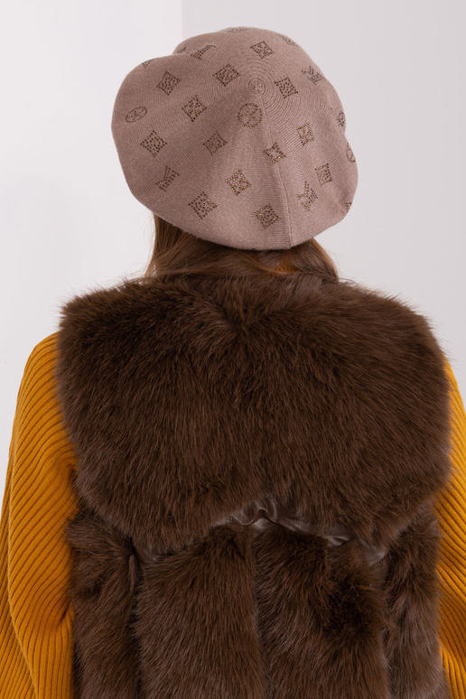 Cap-AT-CZ-2318.26-tumši bēšs