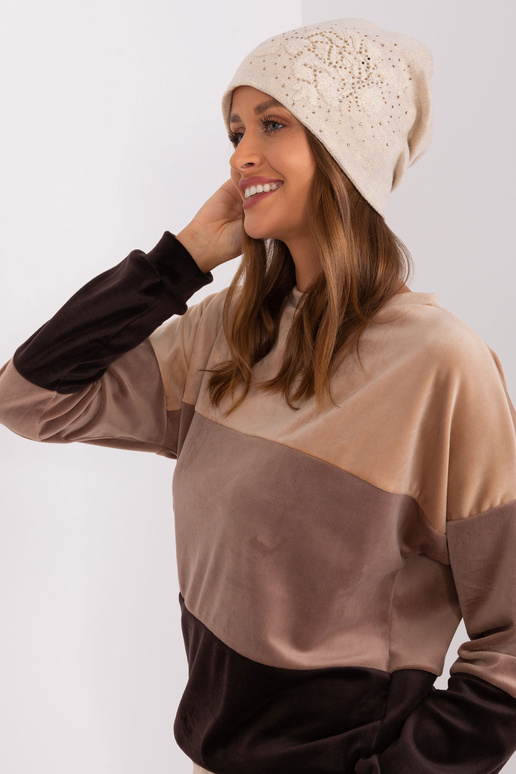 Cap-AT-CZ-23250.01P-gaiši bēšs