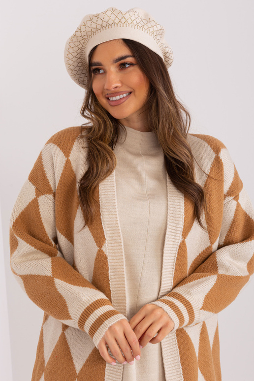 Berete -AT-CZ-231605.21P-gaiši bēša...