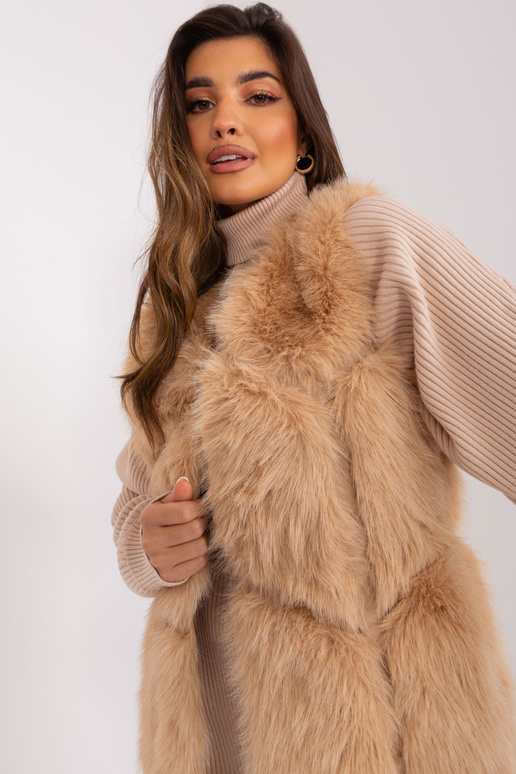 Veste-AT-KZ-2375.00P-kamielis