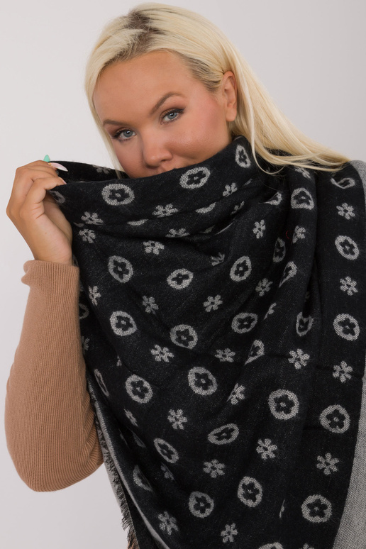 Šalle-AT-SZ-1701.61-pelēks-melns