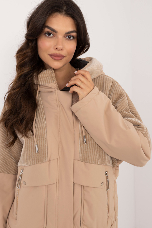 jaka- - MBM-KR-AJ218.42 Bēša krāsa