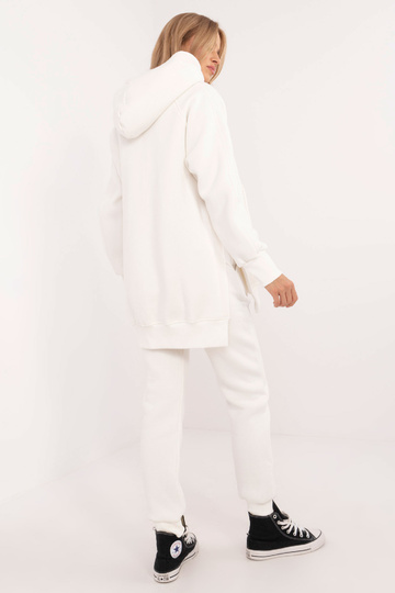 Divdaļīgs komplekts...