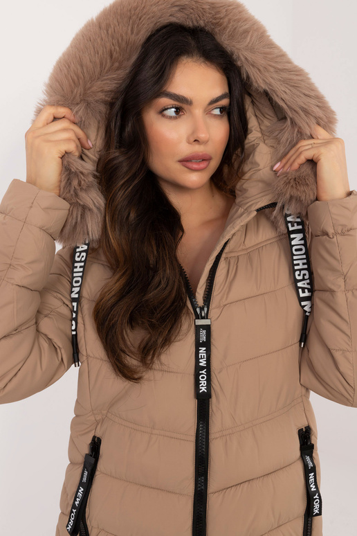 Jaka-SK-KR-HH-2403.02-bēša