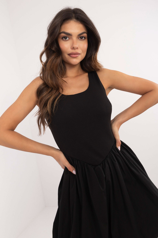 Kleita-DHJ-SK-19805.67-melna