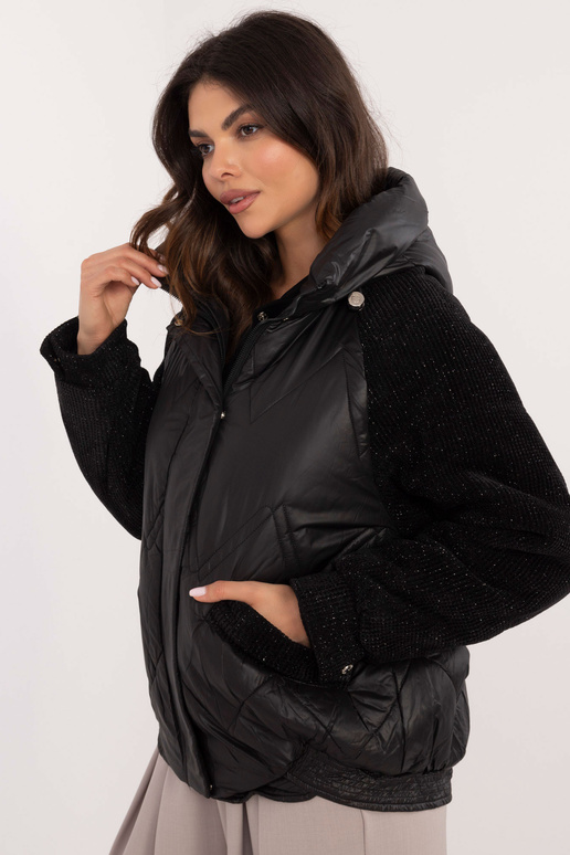 Jaka-MBM-KR-AJ218-003.16P-melna