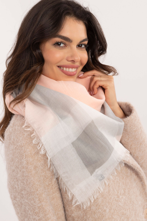 Šalle-AT-CH-S-N16045-1-persiku