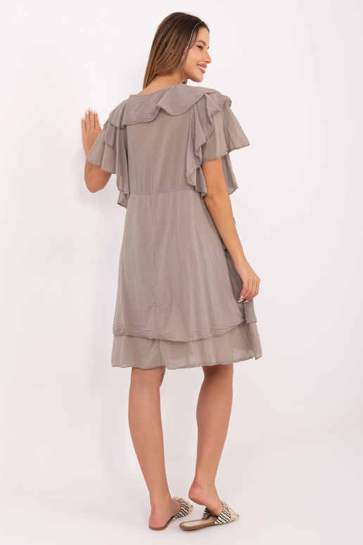 Kleita, tumši smilšu krāsas