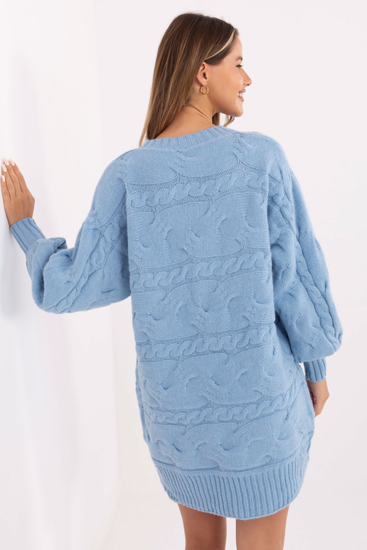 Gaiši zils džemperis