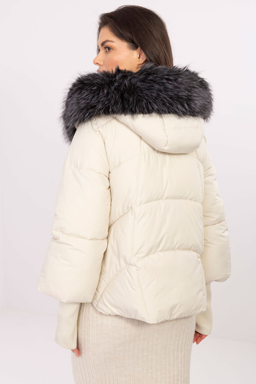 Gaiši smilšu žakete