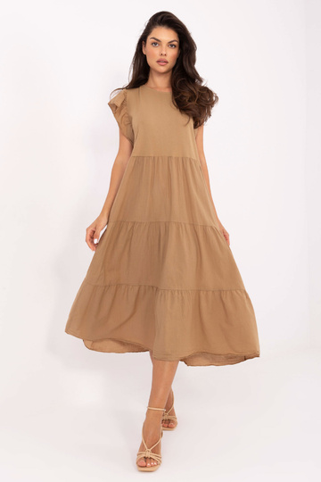 Kamieļu krāsas kleita