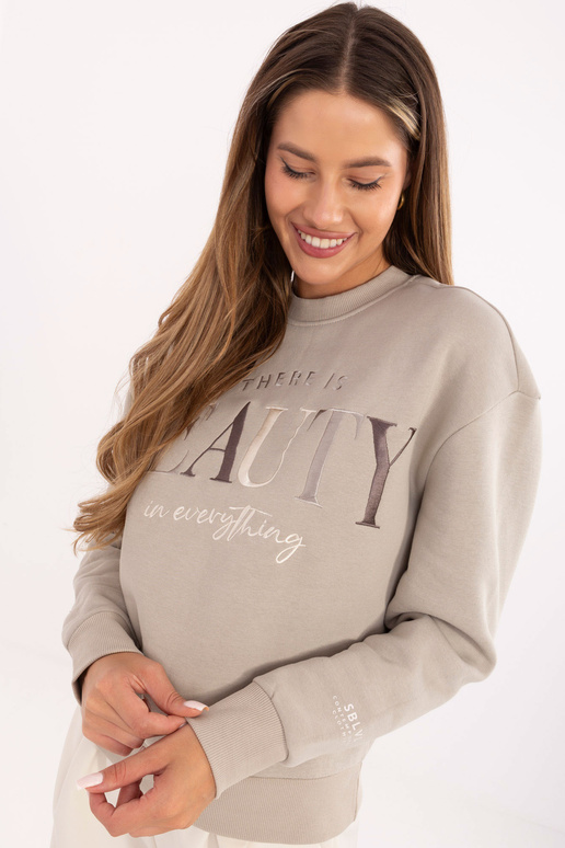 Smilšu krāsas džemperis