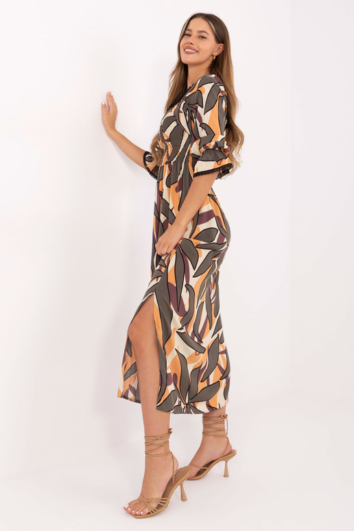 Smilšu krāsas kleita