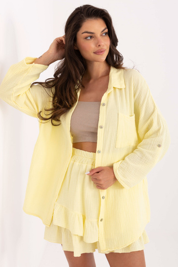 Gaiši dzelteni krekli 2