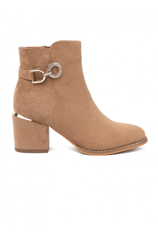  zābaki odcieniu brūnsm ze m detalem