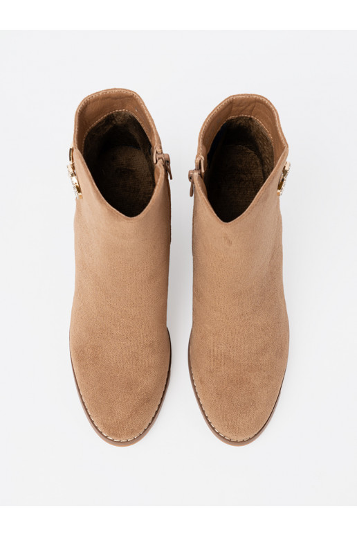  zābaki odcieniu brūnsm ze m detalem